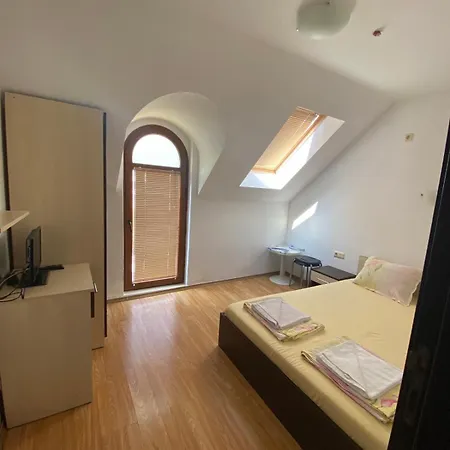 Guest house деневи