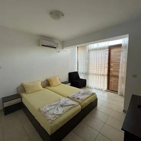 деневи Guest house Primorsko